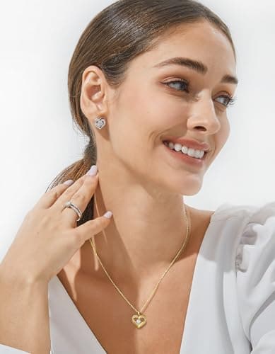MomentWish Heart Moissanite Necklace for Women, Perfect Gift for Christmas and Birthday, D Color VVS1 Simulated Diamond
